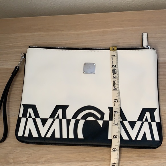 MCM Large wristlet/pouch - Picture 7 of 7